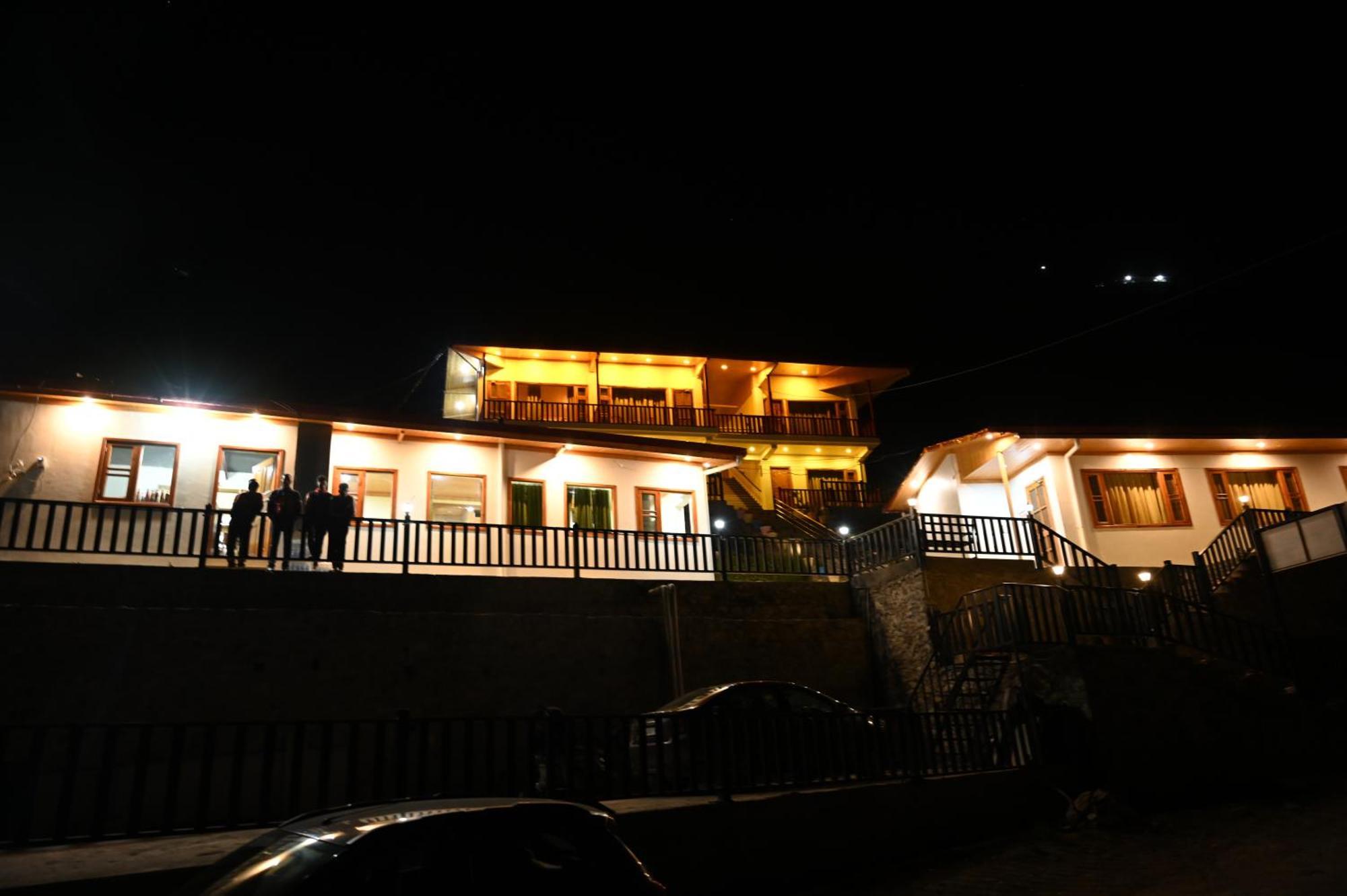 The Vintage Hill Village - Himalayan Boutique Resort Kanatal Exterior foto