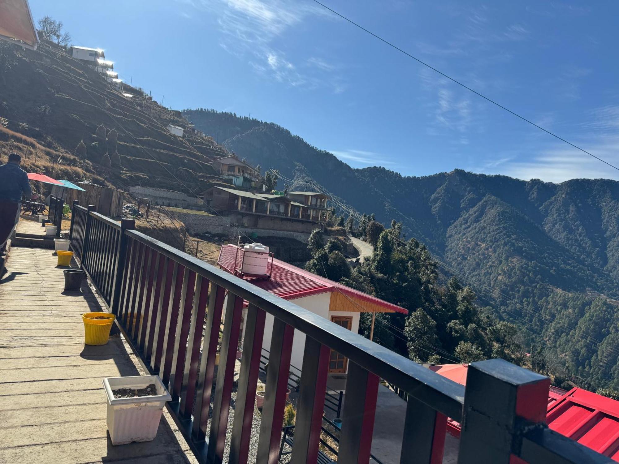 The Vintage Hill Village - Himalayan Boutique Resort Kanatal Exterior foto
